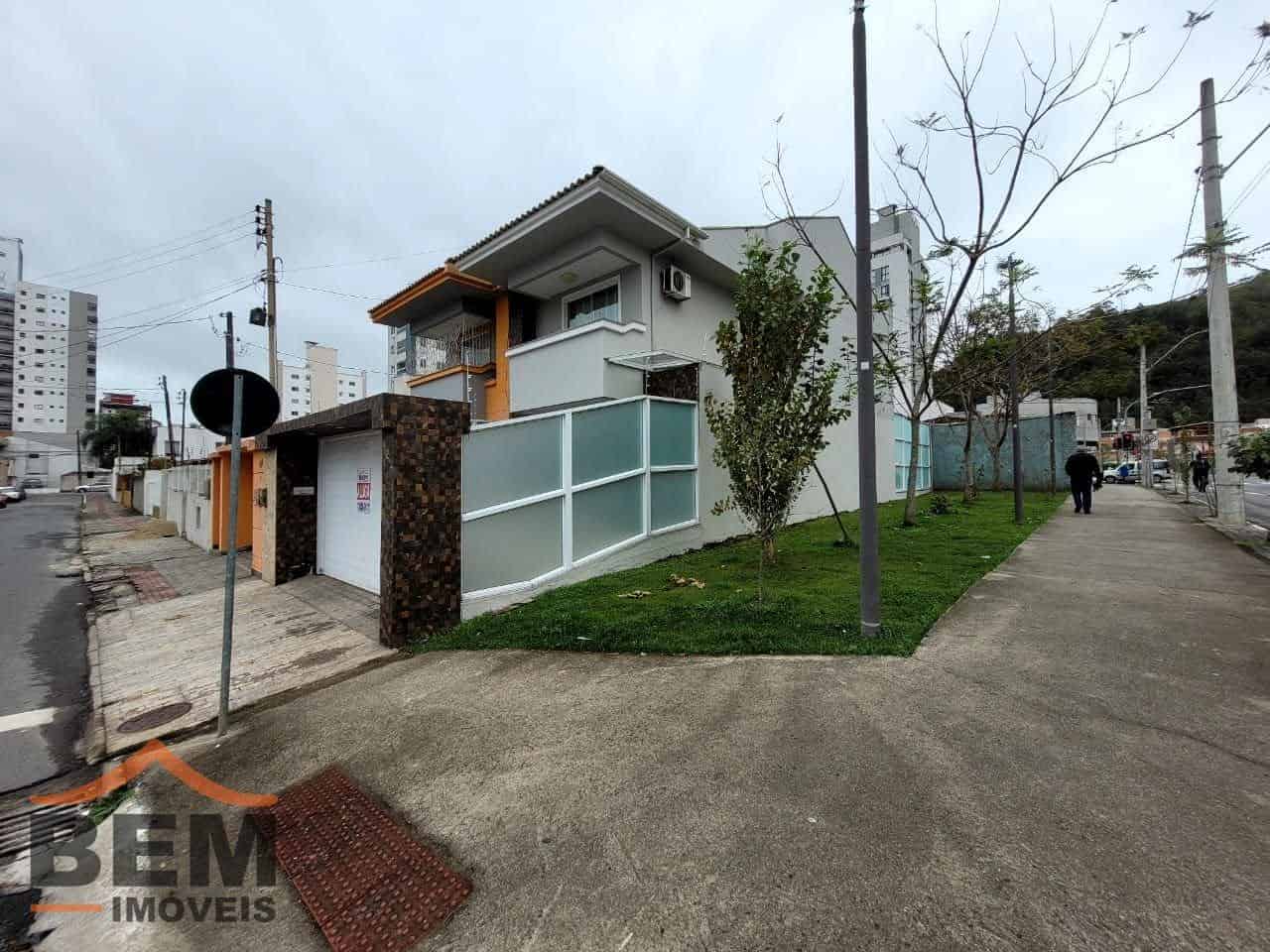 Casa para Locação com 3 quartos no bairro Centro, em Itajaí - SC - Imagem 3