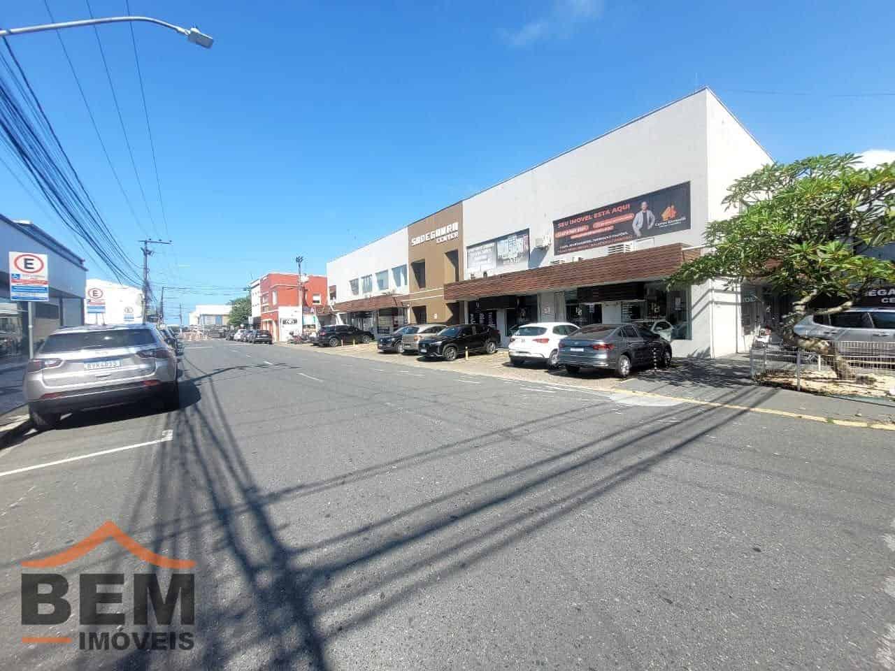 Salas/Conjuntos para Locação com 18m² no bairro Centro, em Itajaí - SC - Imagem 1