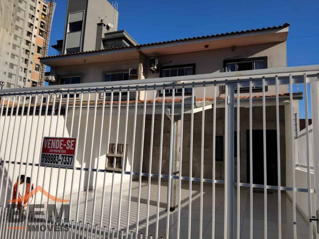 Casa para Venda com 3 quartos e 150m² no bairro Centro, em Camboriú - SC - Imagem 1