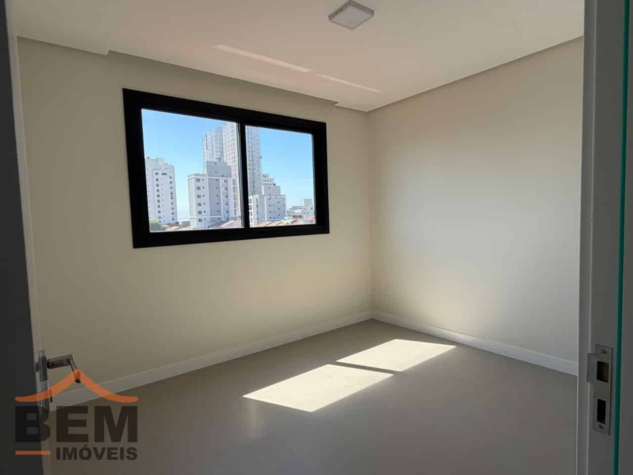Apartamento para Venda com 3 quartos e 92m² no bairro Itacolomi, em Balneário Piçarras - SC - Imagem 5