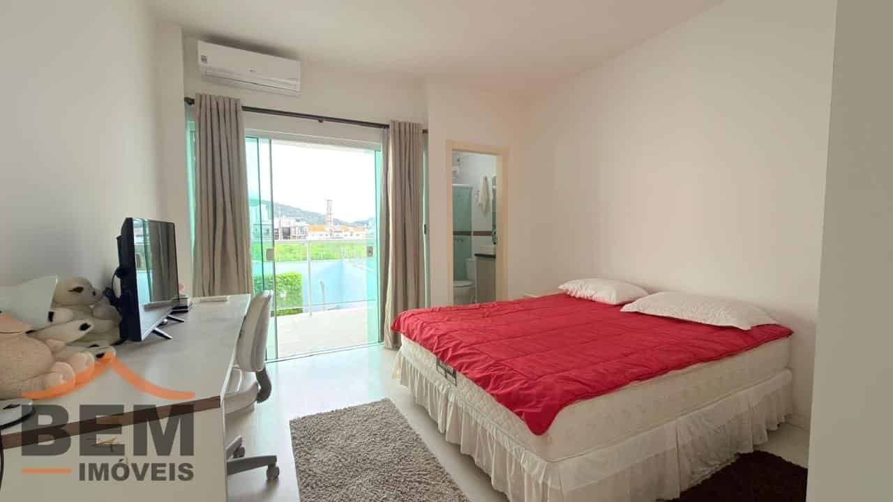 Casa para Venda com 3 quartos e 223m² no bairro Dom Bosco, em Itajaí - SC - Imagem 3