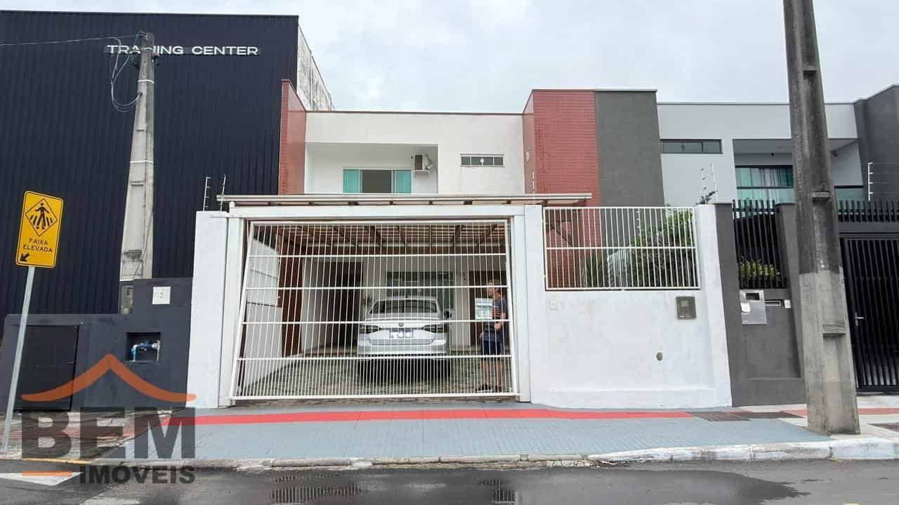 Casa para Venda com 3 quartos e 223m² no bairro Dom Bosco, em Itajaí - SC - Imagem 1