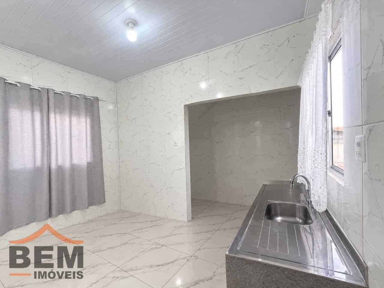 Casa para Locação com 1 quarto e 40m² no bairro Santa Regina, em Itajaí - SC - Imagem 2