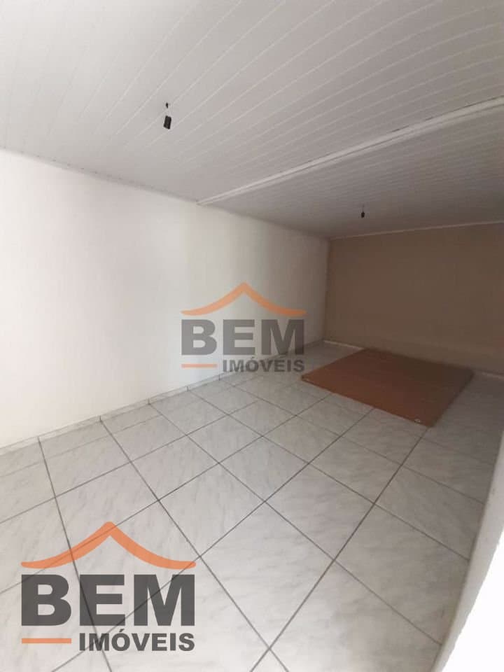 Casa para alugar com 3 quartos no bairro Espinheiros, em Itajaí