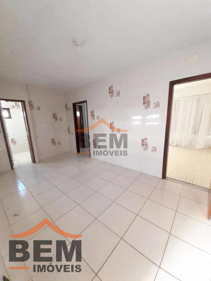 Casa para alugar com 3 quartos no bairro Espinheiros, em Itajaí