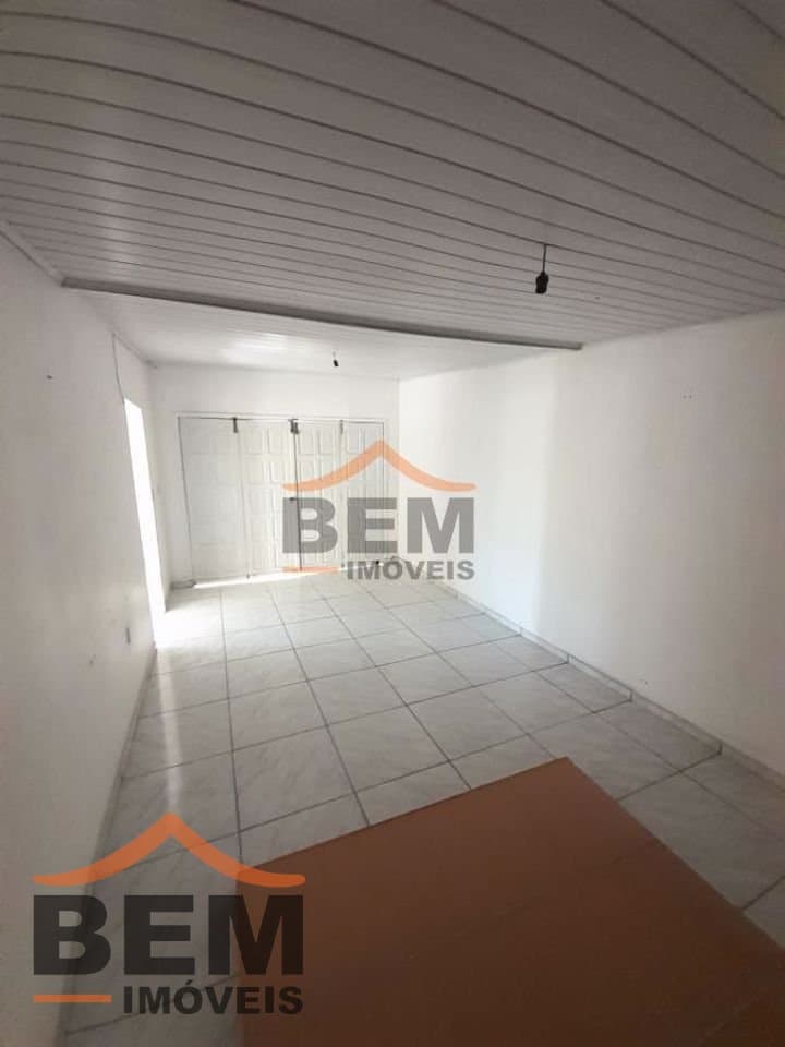 Casa para alugar com 3 quartos no bairro Espinheiros, em Itajaí