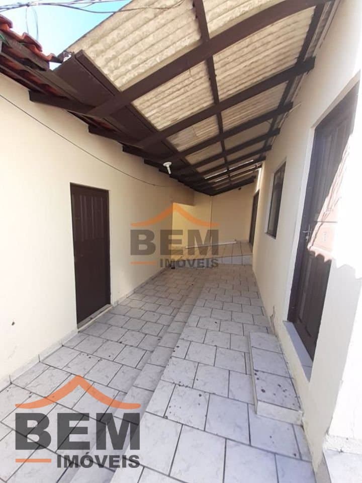 Casa para alugar com 3 quartos no bairro Espinheiros, em Itajaí