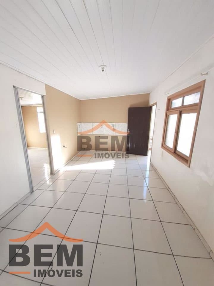 Casa para alugar com 3 quartos no bairro Espinheiros, em Itajaí