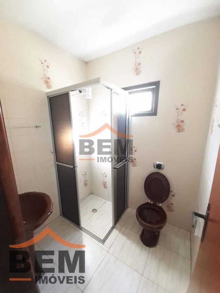 Casa para alugar com 3 quartos no bairro Espinheiros, em Itajaí