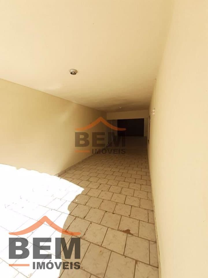 Casa para alugar com 3 quartos no bairro Espinheiros, em Itajaí