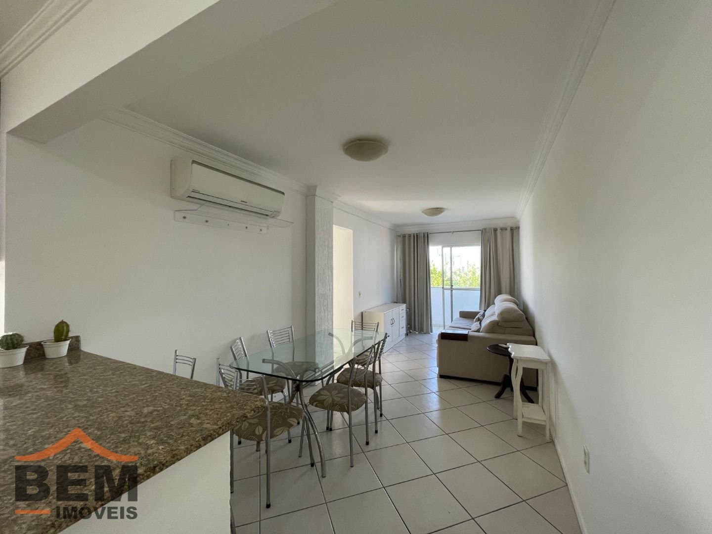 Apartamento para Locação com 2 quartos, 1 vaga no bairro Fazenda em Itajaí/SC