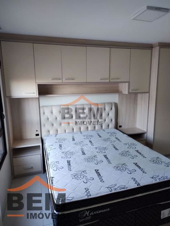 APARTAMENTO MOBILIADO COM 01 SUÍTE E 01 DEMI-SUÍTE NO CENTRO DE ITAJAÍ