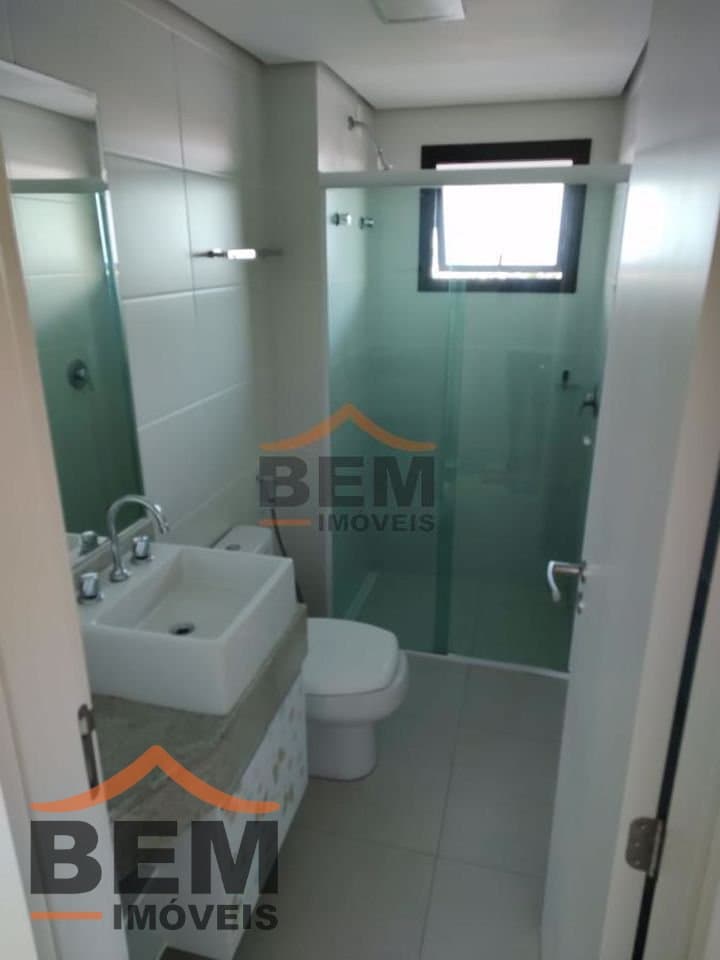 APARTAMENTO MOBILIADO COM 01 SUÍTE E 01 DEMI-SUÍTE NO CENTRO DE ITAJAÍ