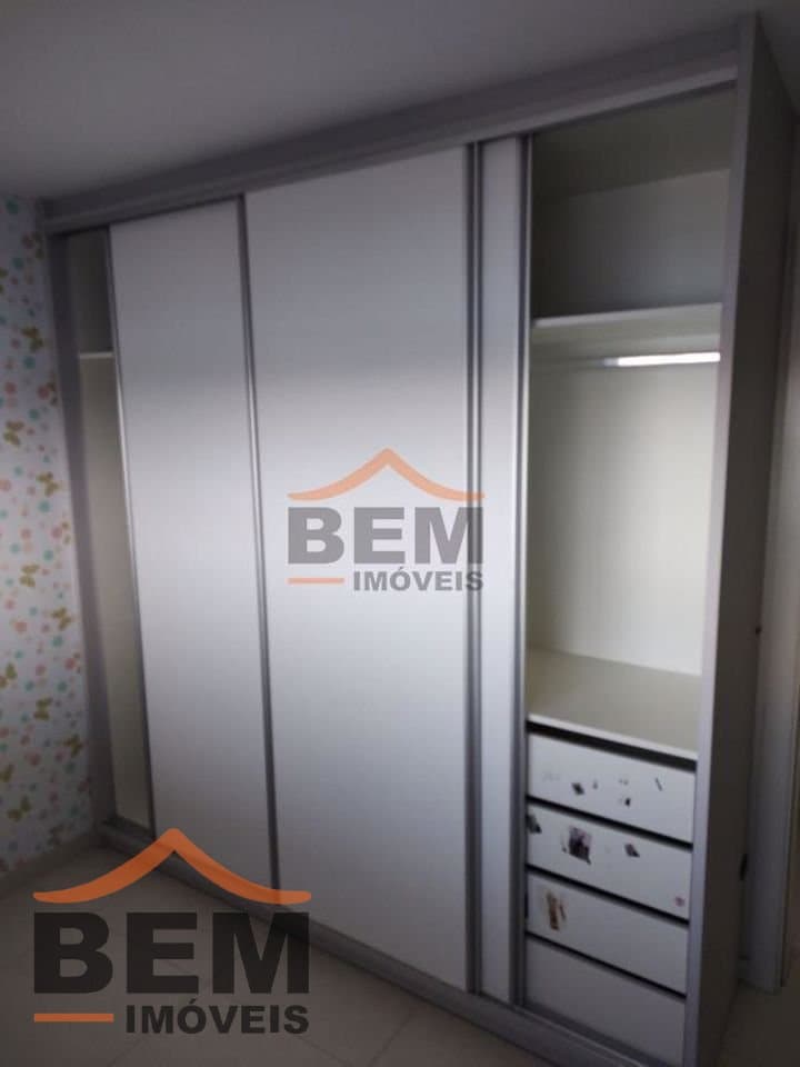 APARTAMENTO MOBILIADO COM 01 SUÍTE E 01 DEMI-SUÍTE NO CENTRO DE ITAJAÍ