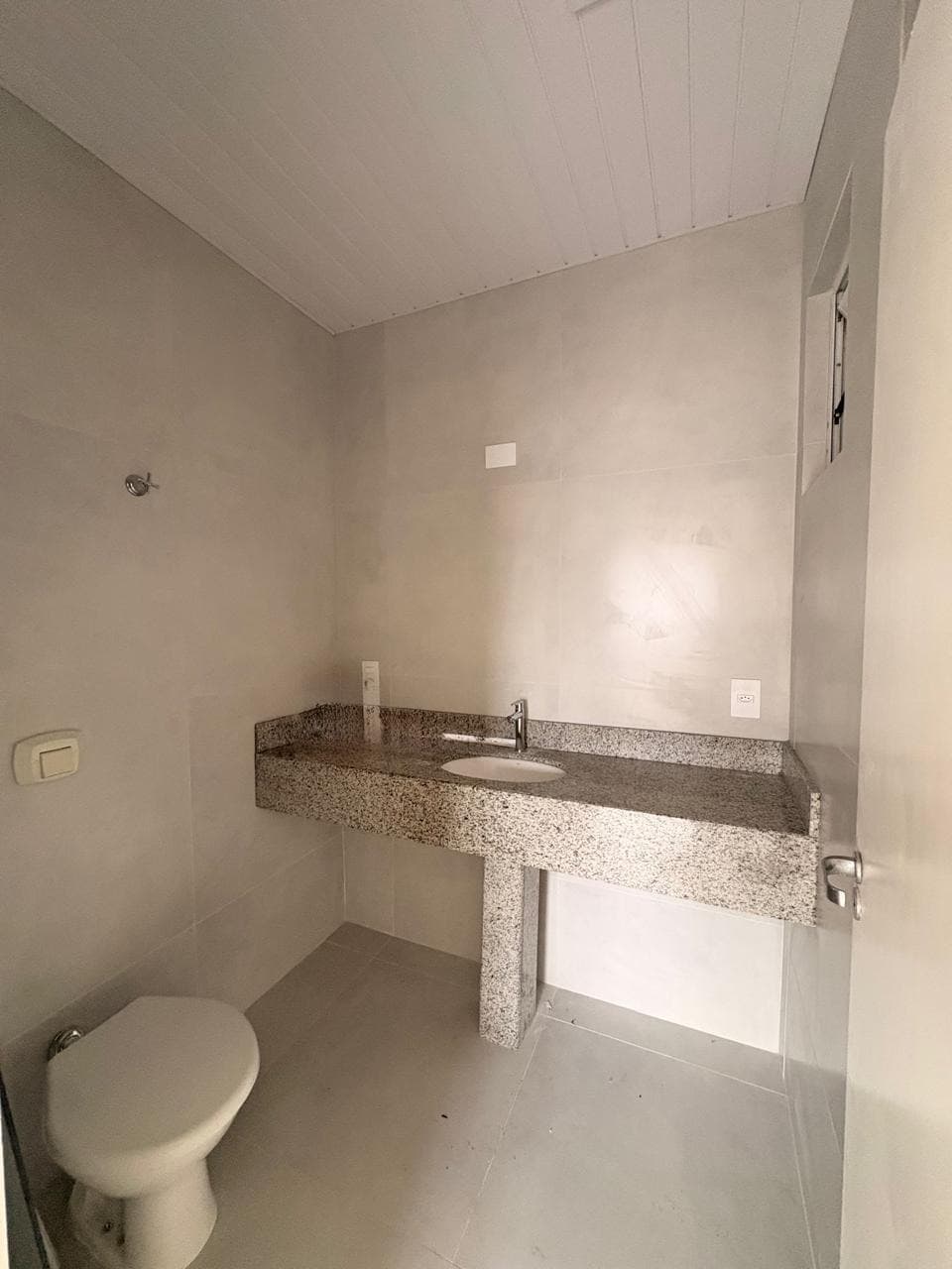Apartamento para aluguel no Centro de Itajaí: 15 - BANHEIRO SUÍTE
