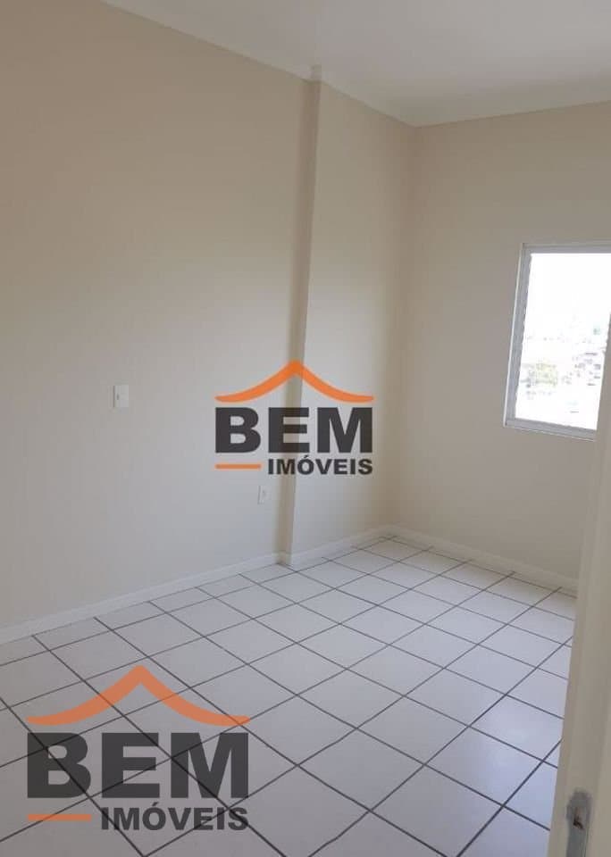 Apartamento para Locação com 3 quartos sendo 1 suíte, 1 vaga no bairro Centro em Itajaí/SC