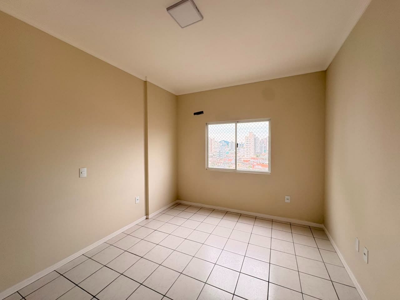 Apartamento para aluguel no Centro de Itajaí: 14 - DORMITÓRIO SUÍTE