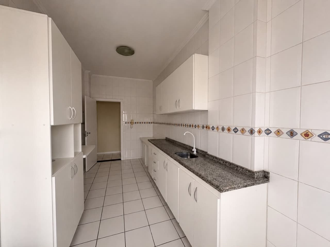 Apartamento para aluguel no Centro de Itajaí: 08 - COZINHA