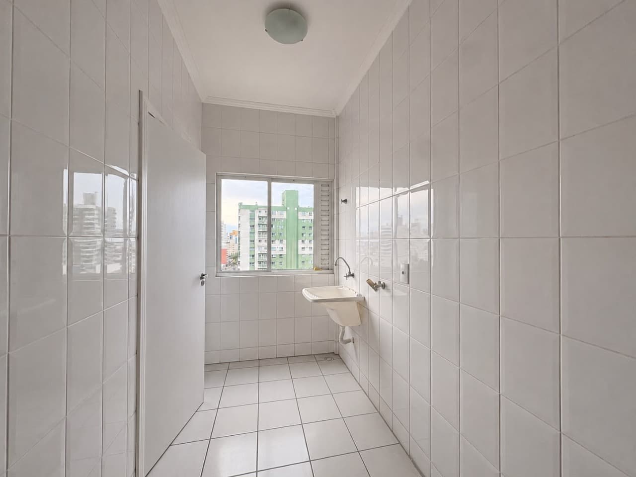 Apartamento para aluguel no Centro de Itajaí: 09 - ÁREA DE SERVIÇO