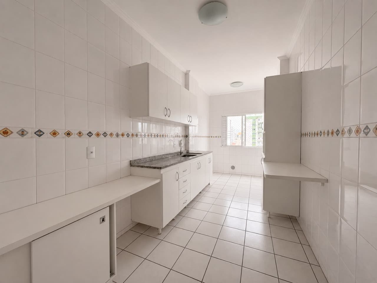 Apartamento para aluguel no Centro de Itajaí: 07 - COZINHA