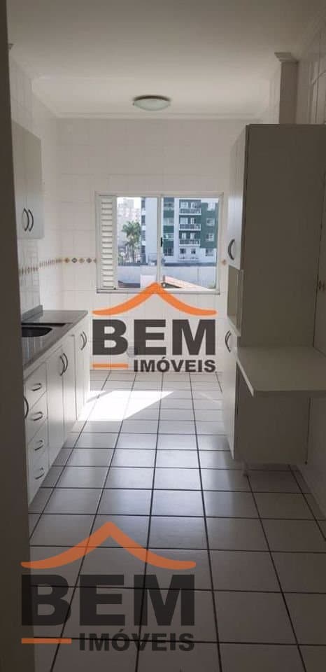 Apartamento para Locação com 3 quartos sendo 1 suíte, 1 vaga no bairro Centro em Itajaí/SC