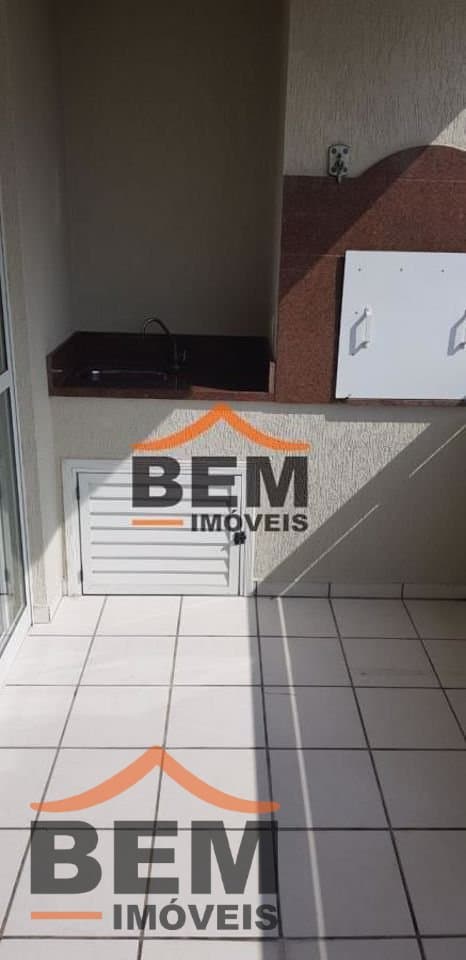 Apartamento para Locação com 3 quartos sendo 1 suíte, 1 vaga no bairro Centro em Itajaí/SC