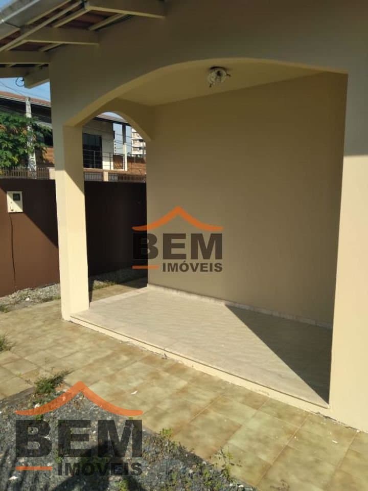 Casa para Locação com 3 quartos e 110m² no bairro Centro, em Itajaí - SC