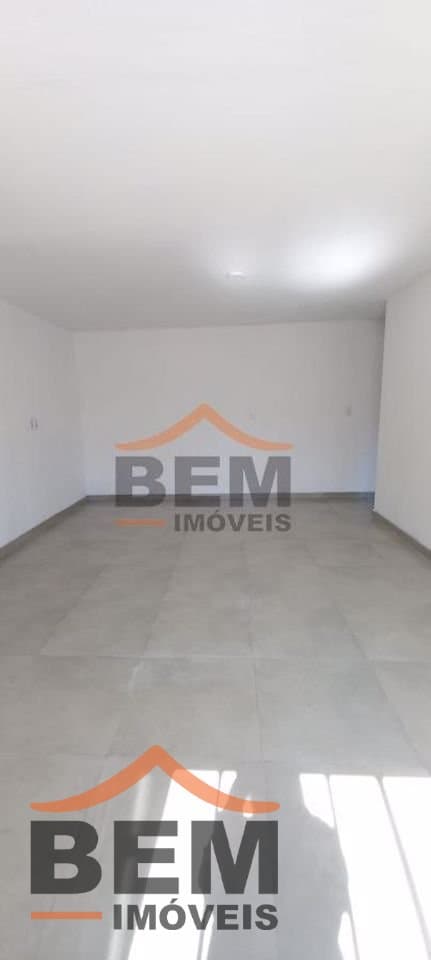 Casa para alugar com 2 quartos no bairro São João, em Itajaí.
