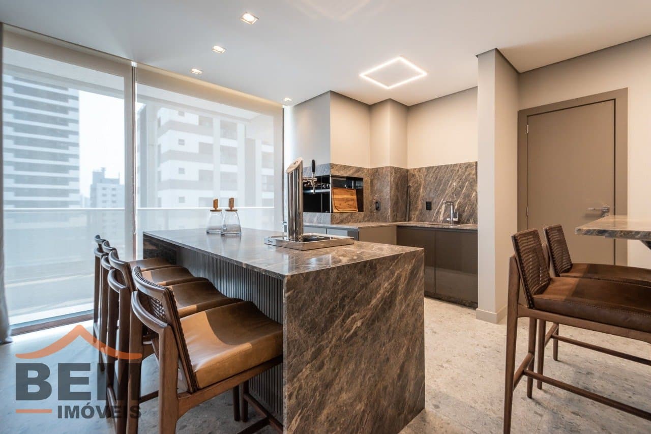 Apartamento para venda no bairro Fazenda, em Itajaí, com 122m² , 03 quartos.