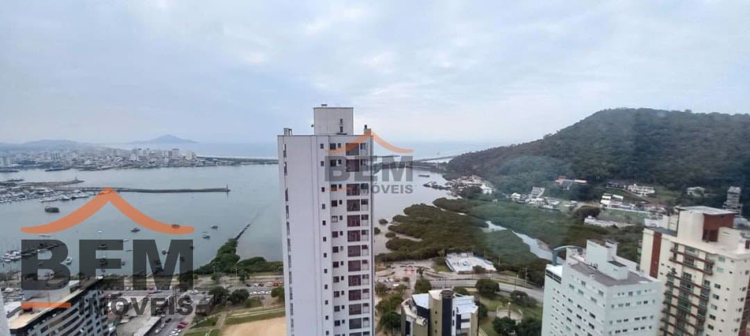 Apartamento para venda no bairro Fazenda, em Itajaí, com 122m² , 03 quartos.