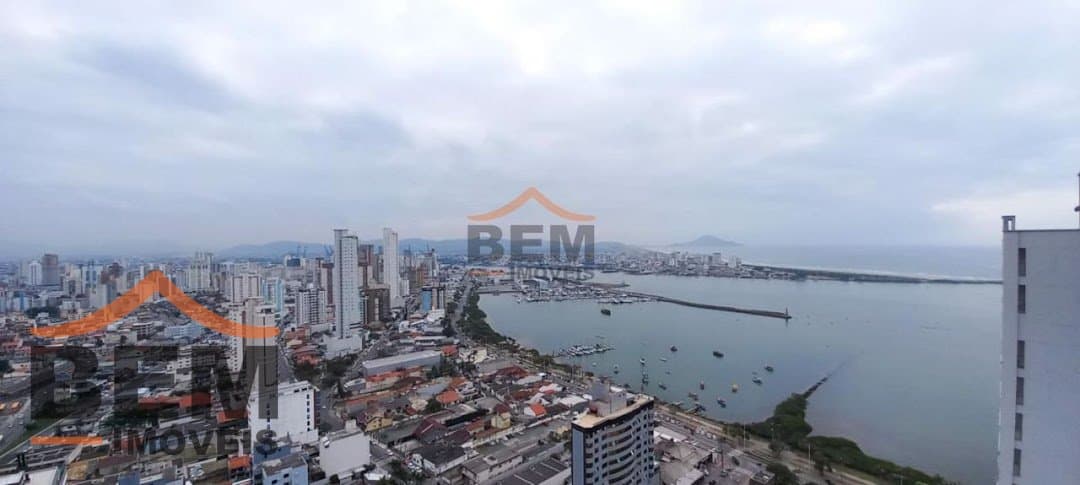 Apartamento para venda no bairro Fazenda, em Itajaí, com 122m² , 03 quartos.