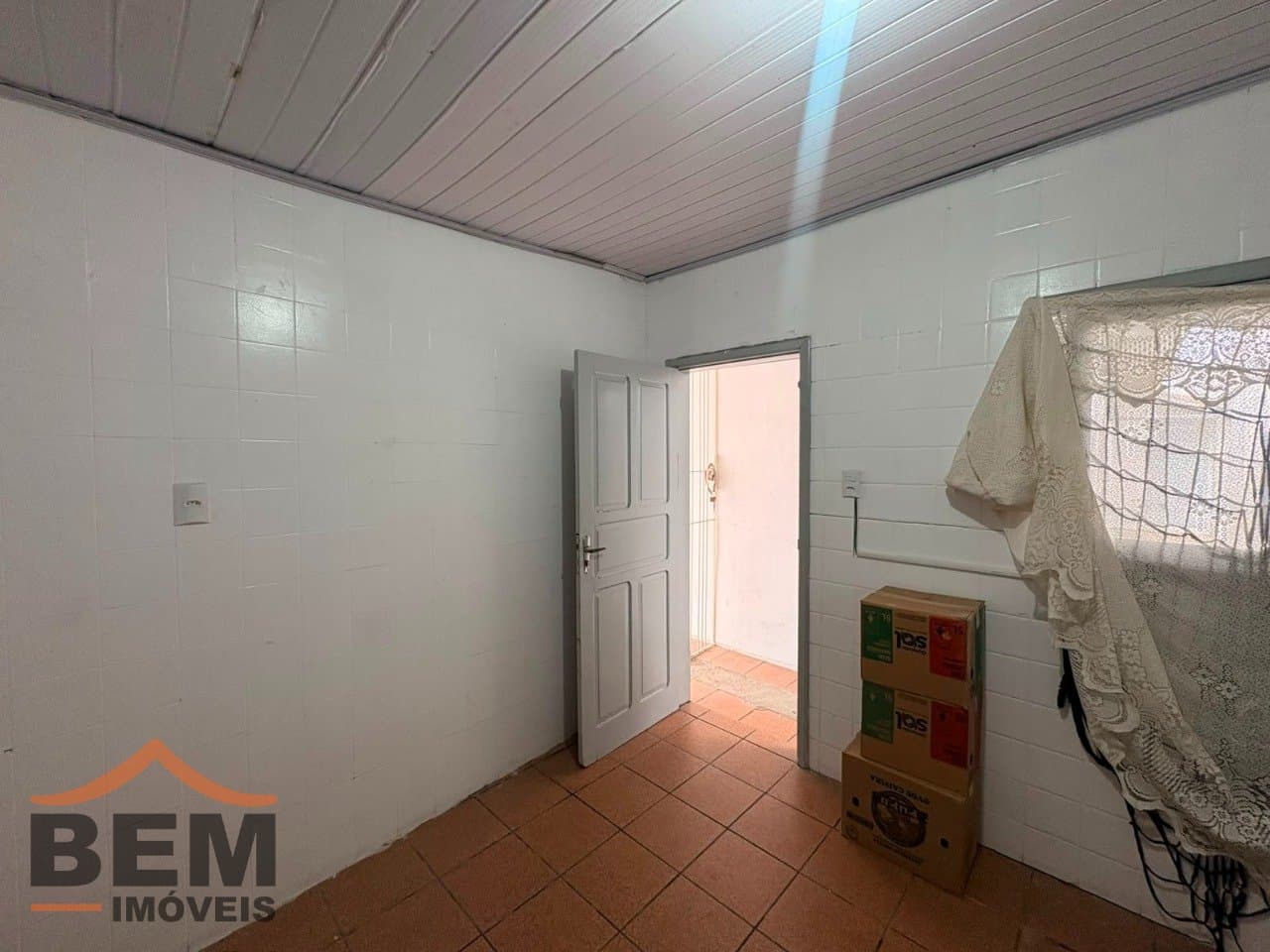 Casa para Locação com 3 quartos sendo 1 suíte, 1 vaga no bairro Centro em Itajaí/SC: 16 - DORMITÓRIO DA EMPREGADA