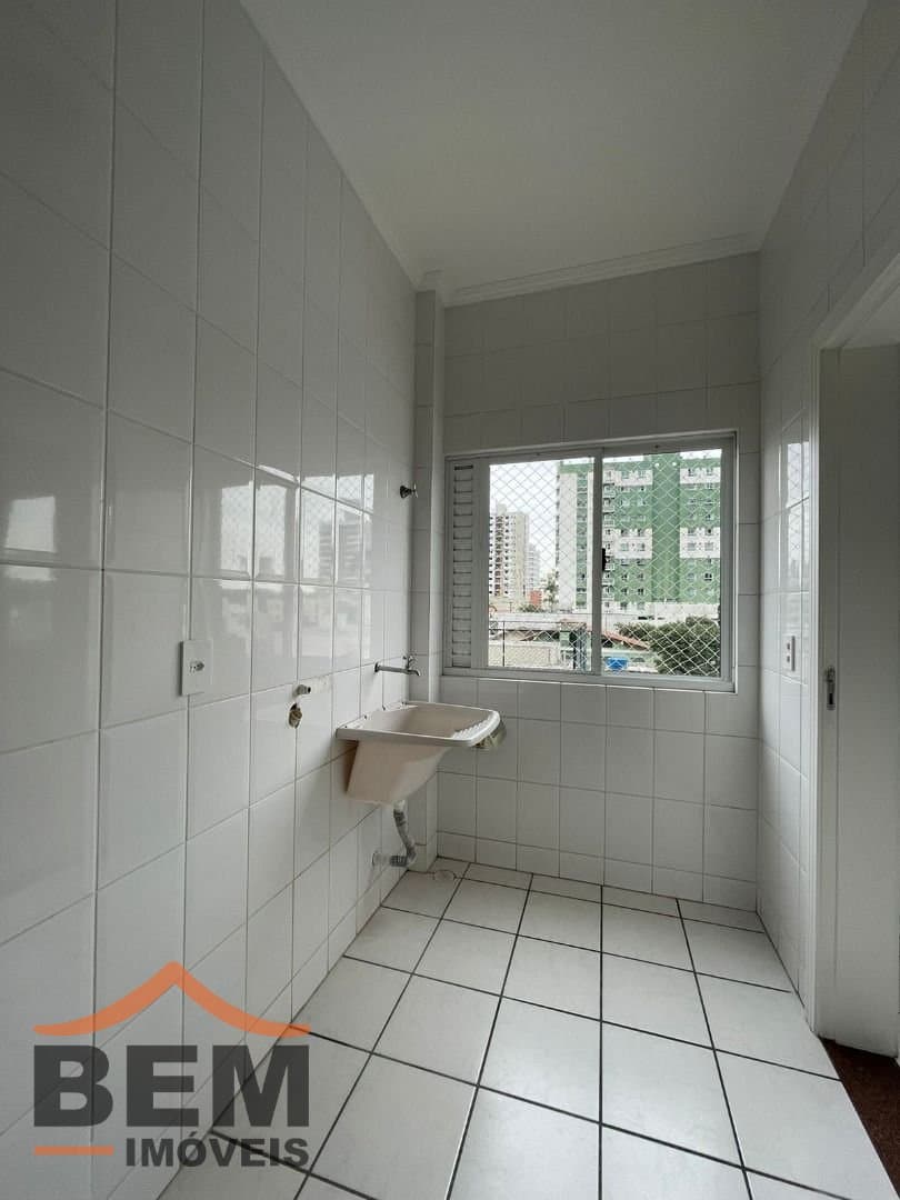 Apartamento para Locação com 3 quartos e 110m² no bairro Centro, em Itajaí - SC