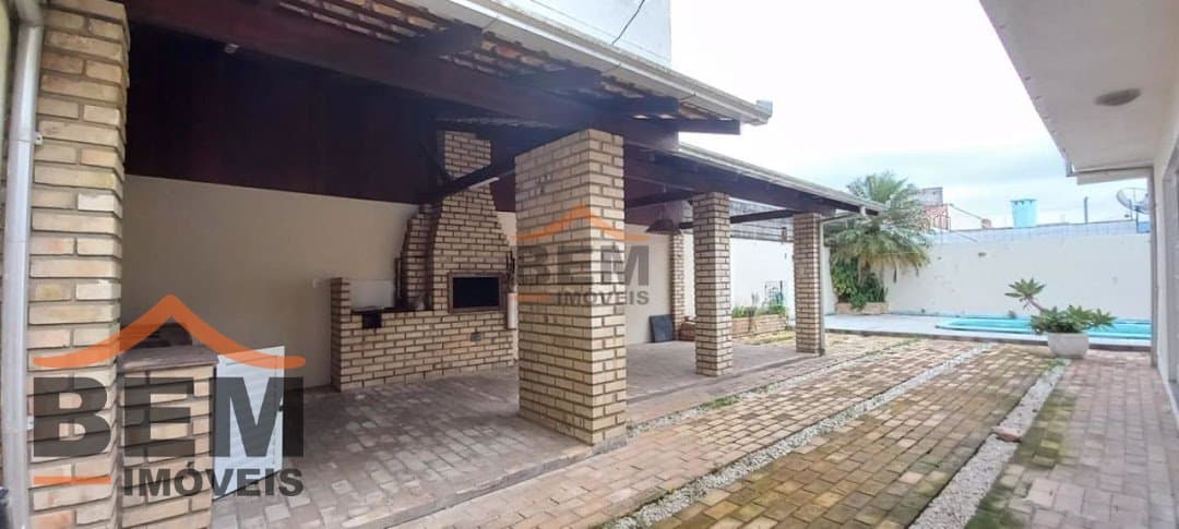 Casa à venda, com 01 Suíte e 04 dormitórios, no bairro  Dom Bosco - Itajaí /SC