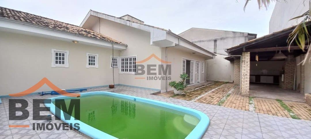 Casa à venda, com 01 Suíte e 04 dormitórios, no bairro  Dom Bosco - Itajaí /SC