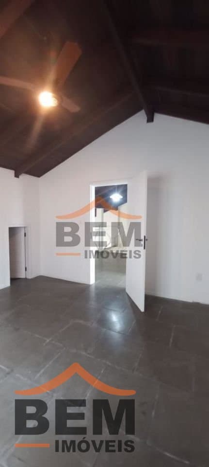 Casa à venda, com 01 Suíte e 04 dormitórios, no bairro  Dom Bosco - Itajaí /SC