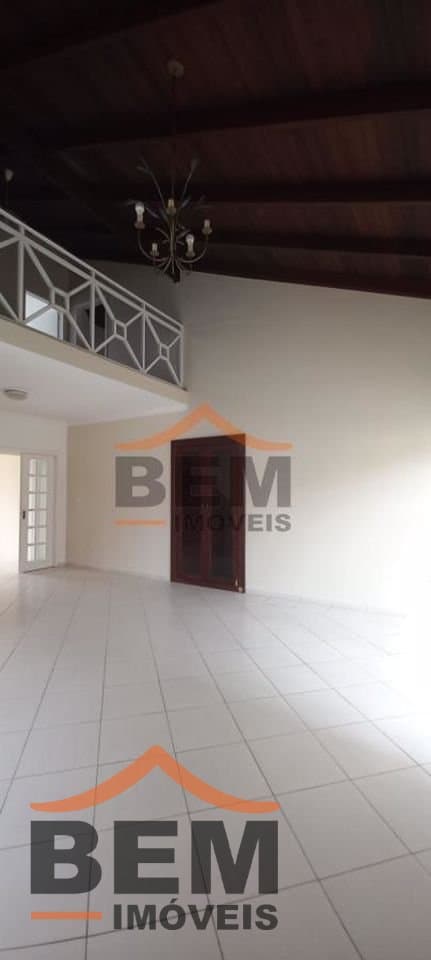Casa à venda, com 01 Suíte e 04 dormitórios, no bairro  Dom Bosco - Itajaí /SC