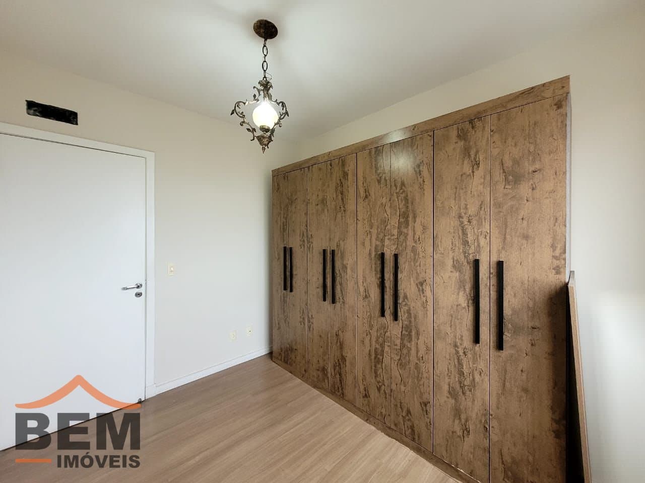 Apartamento para Locação com 2 quartos e 60m² no bairro Cordeiros, em Itajaí - SC