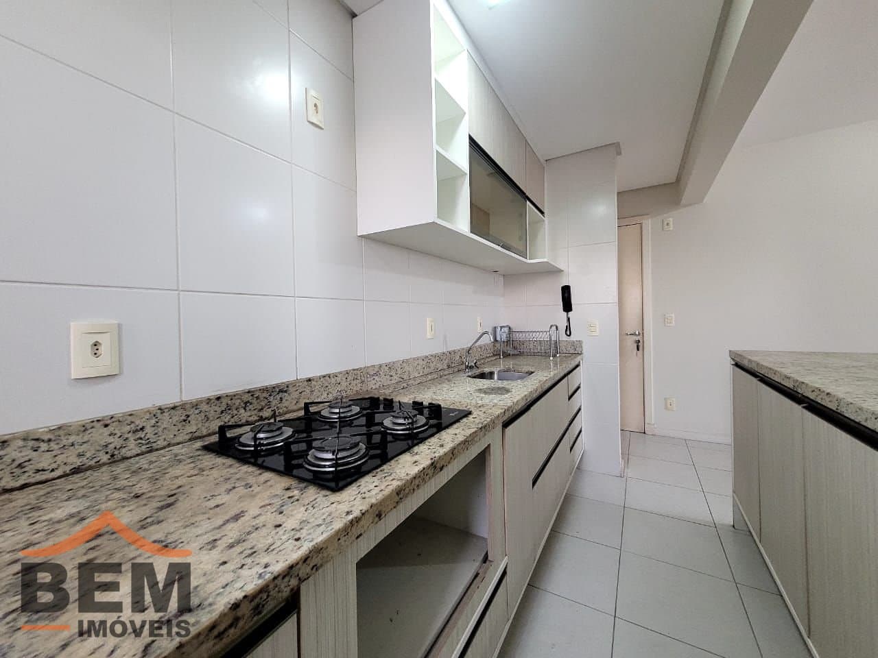 Apartamento para Locação com 2 quartos e 60m² no bairro Cordeiros, em Itajaí - SC