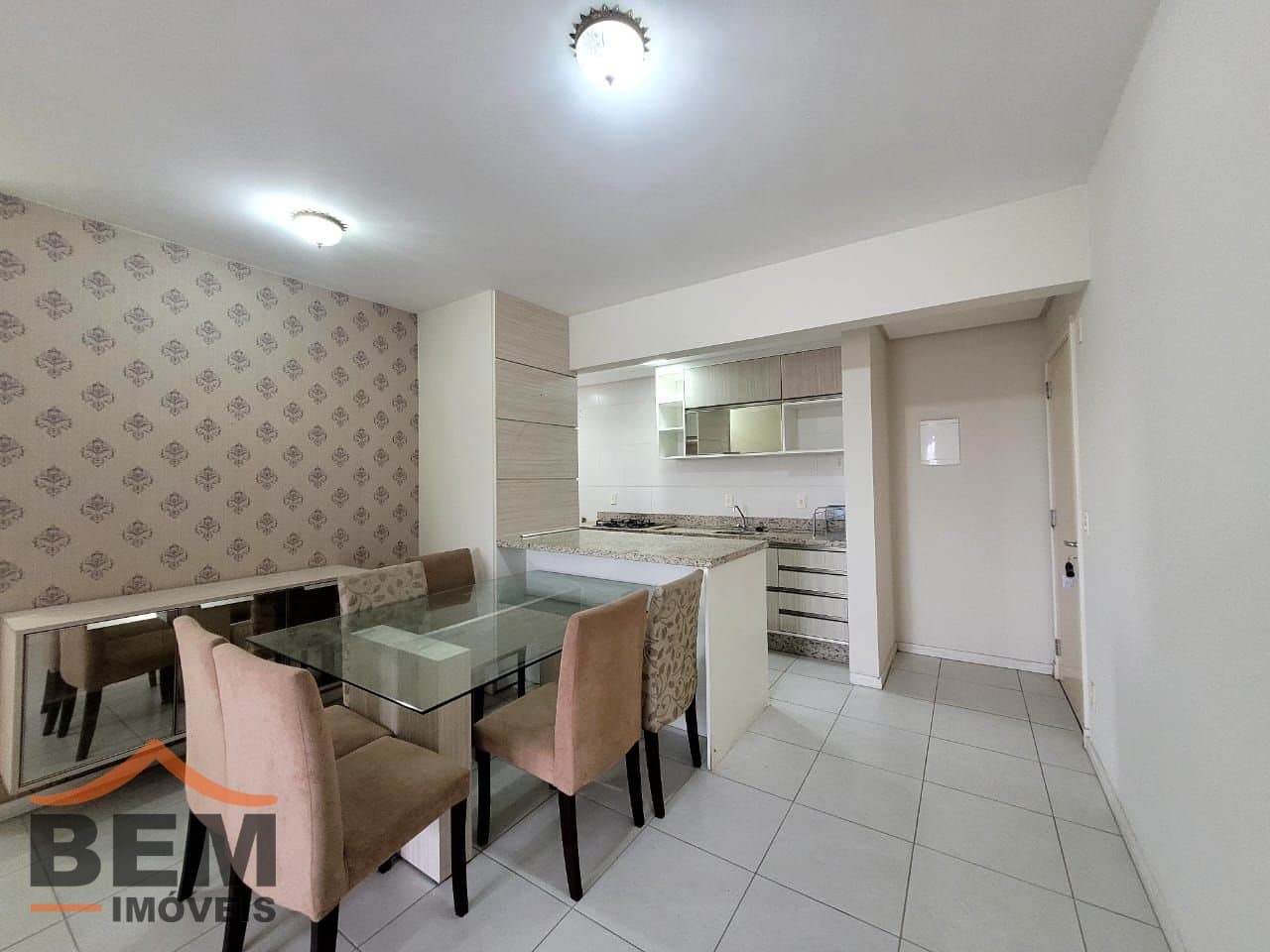 Apartamento para Locação com 2 quartos e 60m² no bairro Cordeiros, em Itajaí - SC