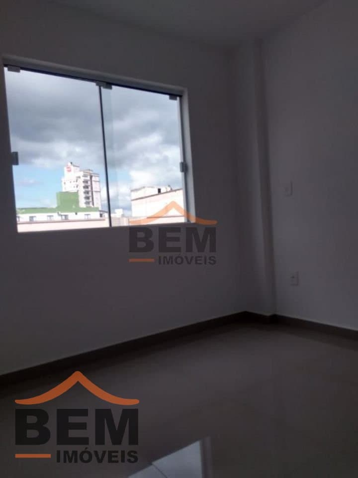 Apartamento para Locação com 2 quartos no bairro Centro, em Itajaí - SC