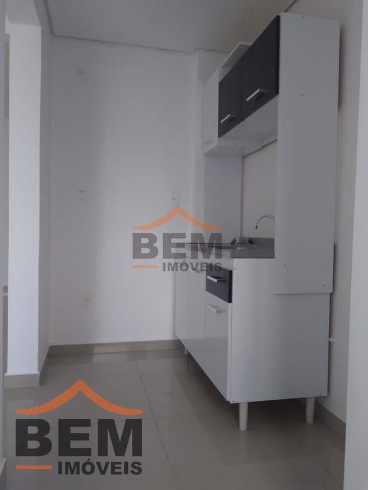 Apartamento para Locação com 2 quartos no bairro Centro, em Itajaí - SC