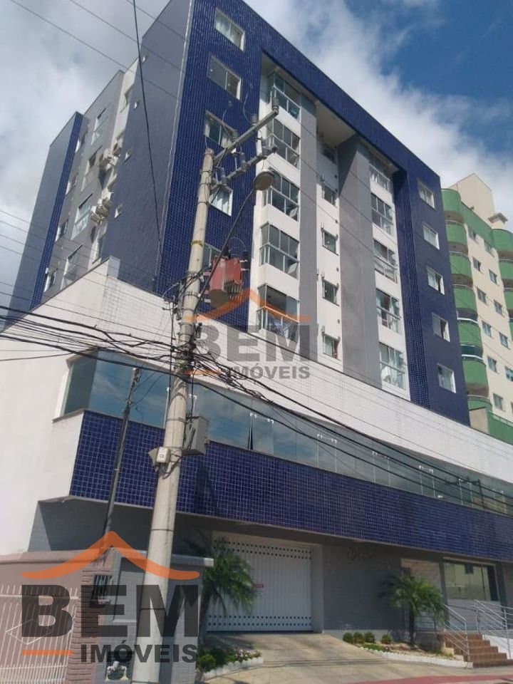 Apartamento para Locação com 2 quartos no bairro Centro, em Itajaí - SC
