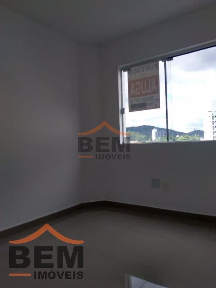 Apartamento para Locação com 2 quartos no bairro Centro, em Itajaí - SC
