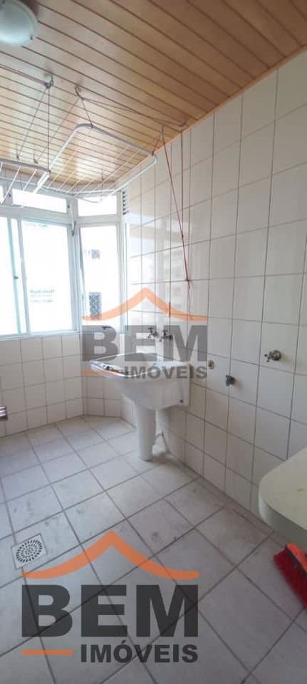 Apartamento para Locação com 3 quartos sendo 1 suíte, 1 vaga no bairro Centro em Itajaí/SC