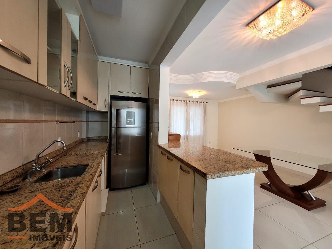 Casa para Locação com 3 quartos no bairro Centro, em Itajaí - SC