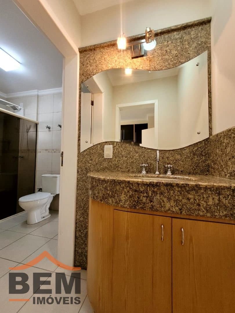 Casa para Locação com 3 quartos no bairro Centro, em Itajaí - SC