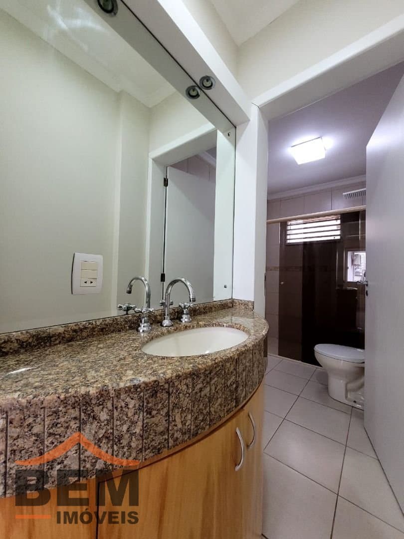 Casa para Locação com 3 quartos no bairro Centro, em Itajaí - SC