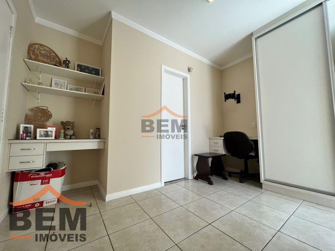 Sobrado para venda no Bairro Dom Bosco, em Itajaí, com 85m² e 3 dormitórios, sendo 3 suítes