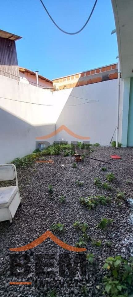 Casa para Locação com 2 quartos sendo 1 suíte, 1 vaga no bairro São Vicente em Itajaí/SC